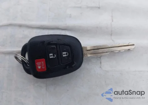 2017 Toyota Rav4 Le z USA, uszkodzony, nr VIN 2T3BFREV8HW671939